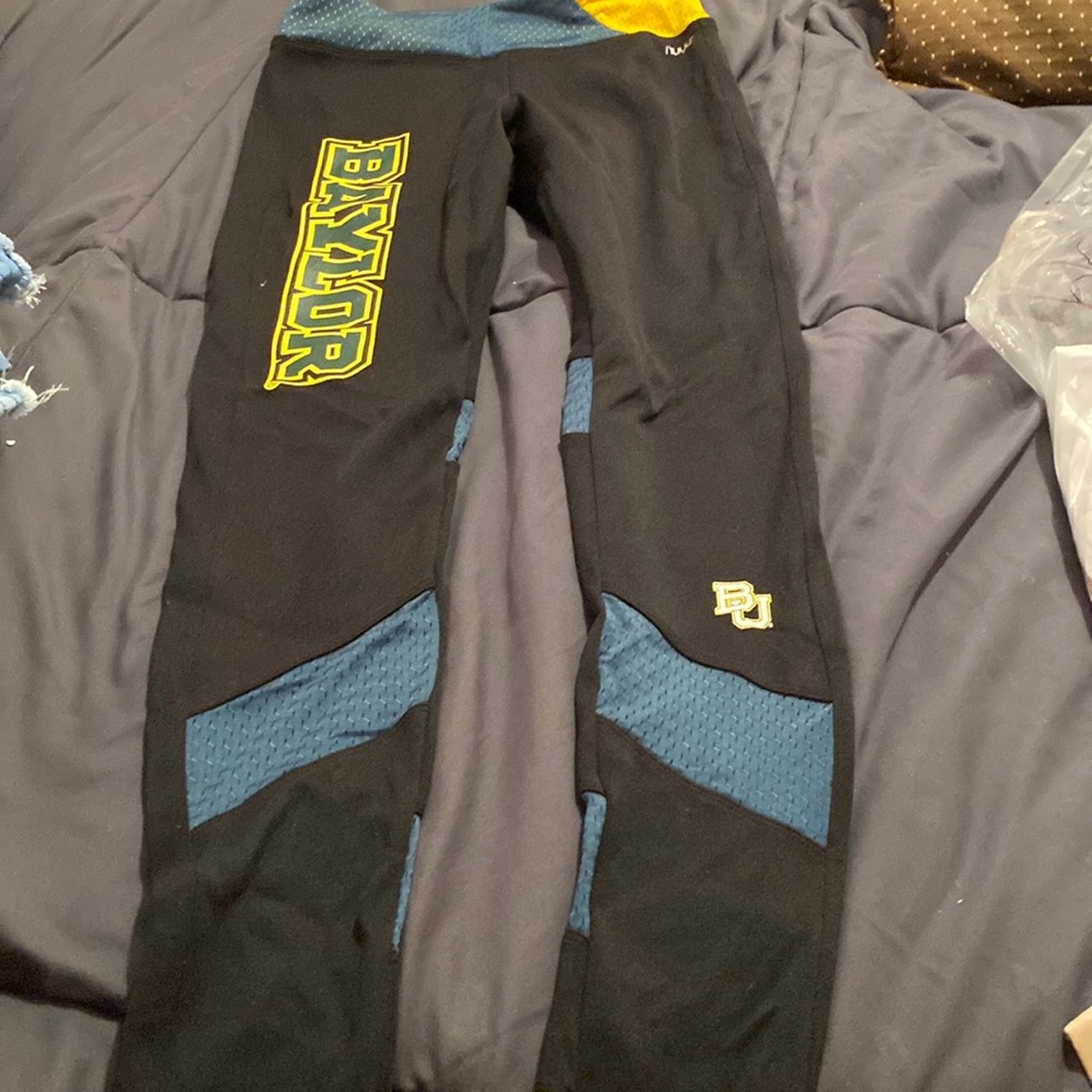 Brand new never been worn Baylor leggings
